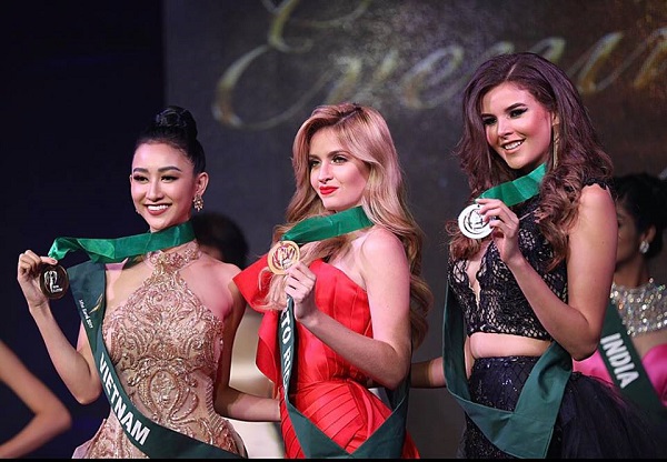 Hà Thu đạt thêm 1 HCĐ, tạm xếp thứ 4 tại Hoa hậu Trái đất 2017 - Hình 3