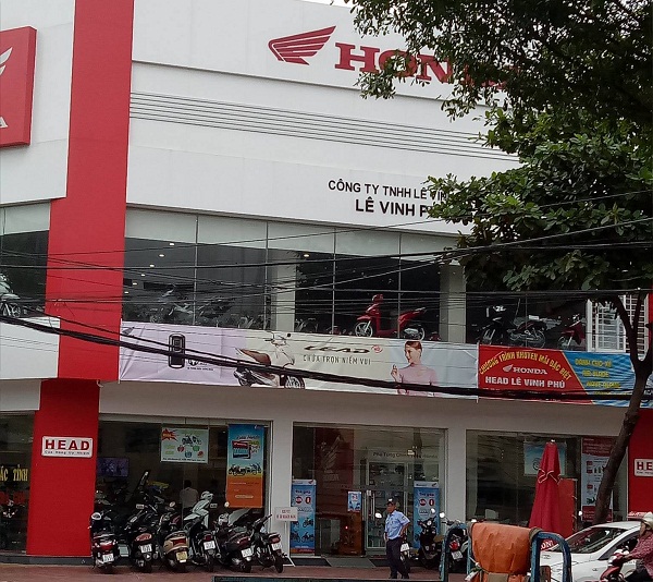 Lý do gì một đại lý của Yamaha cắt hợp đồng với Yamaha để mở đại lý Honda?