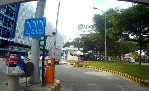 Lãnh đạo Cục Hàng không nói gì về việc thu phí ô tô vào sân bay?