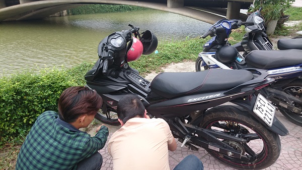 Huế: Người tiêu dùng "tố" cửa hàng xe máy bán xe đã thay đổi màu sơn