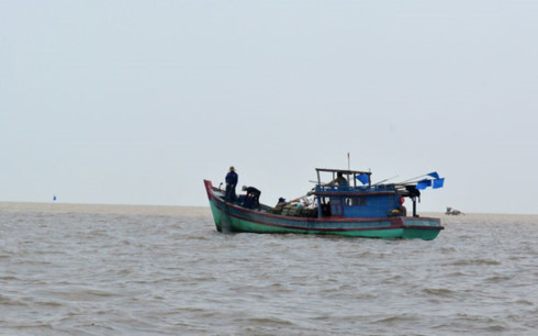 Khẩn trương tìm kiếm những tàu thuyền bị mất liên lạc