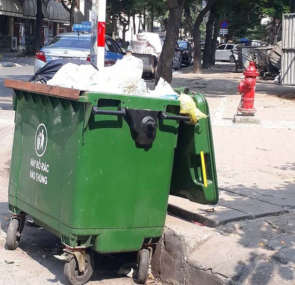 P.Nhân Chính, Hà Nội: Đề nghị xử lý dứt điểm xe tập kết rác tại phố Nguyễn Thị Thập - Hình 2