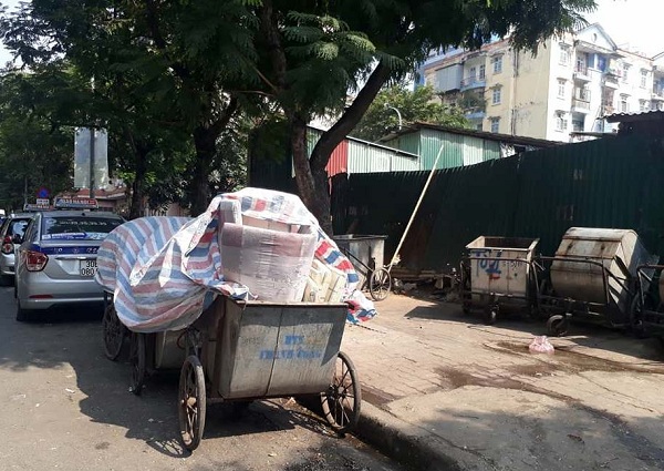 P.Nhân Chính, Hà Nội: Đề nghị xử lý dứt điểm xe tập kết rác tại phố Nguyễn Thị Thập - Hình 3