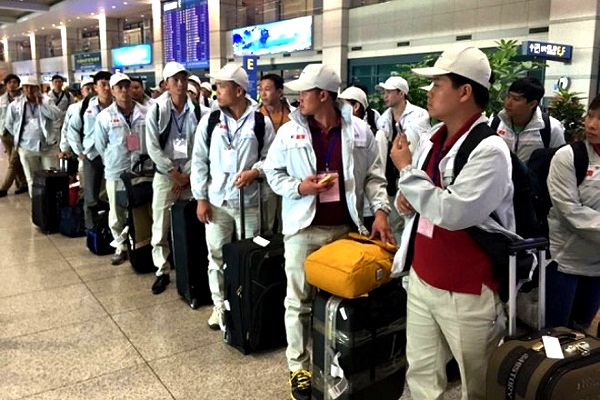 Hàng loạt doanh nghiệp xuất khẩu lao động bị thu hồi giấy phép