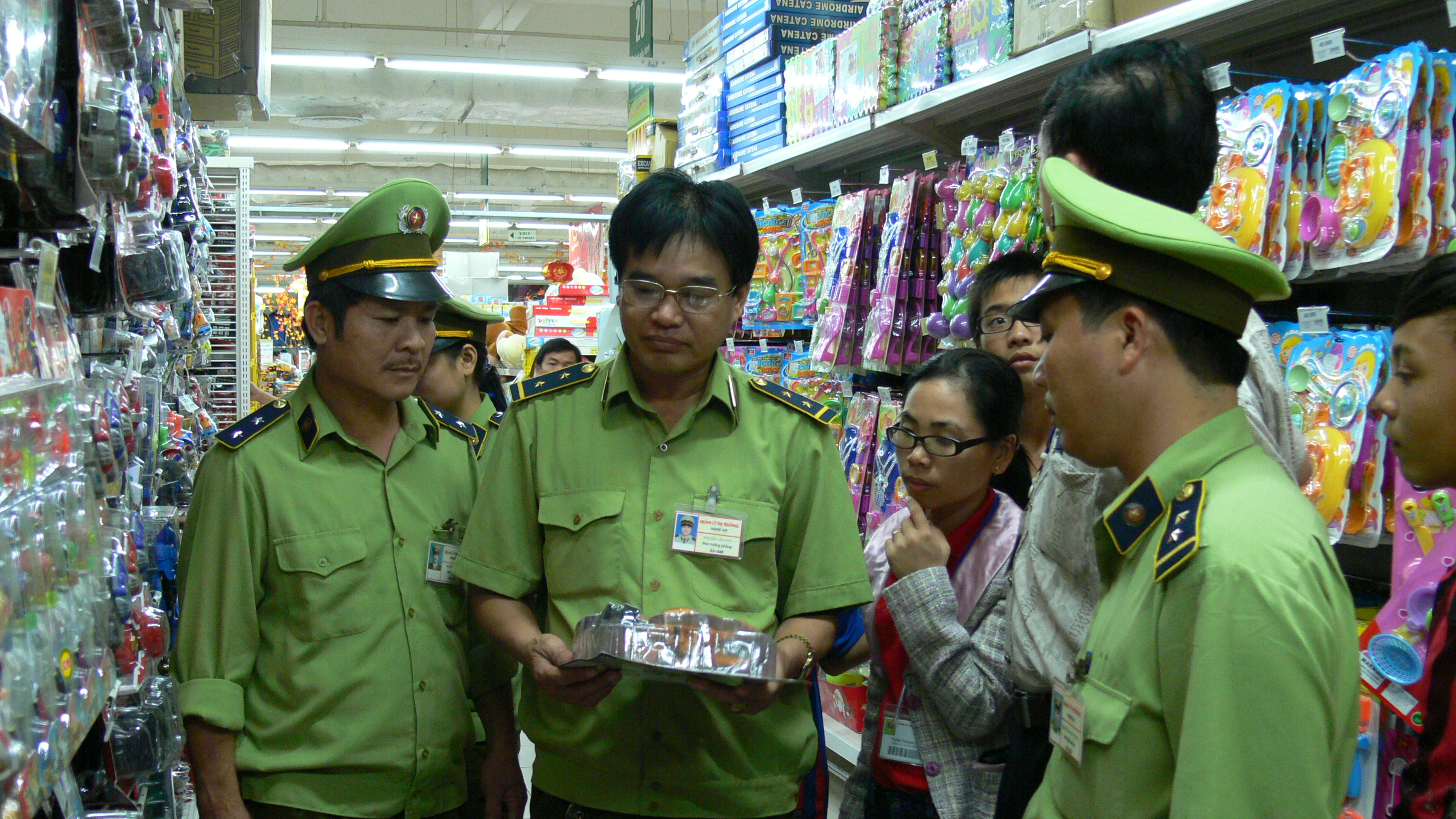 Nghệ An: Xử lý 5.696 vụ hàng giả và vi phạm sở hữu trí tuệ