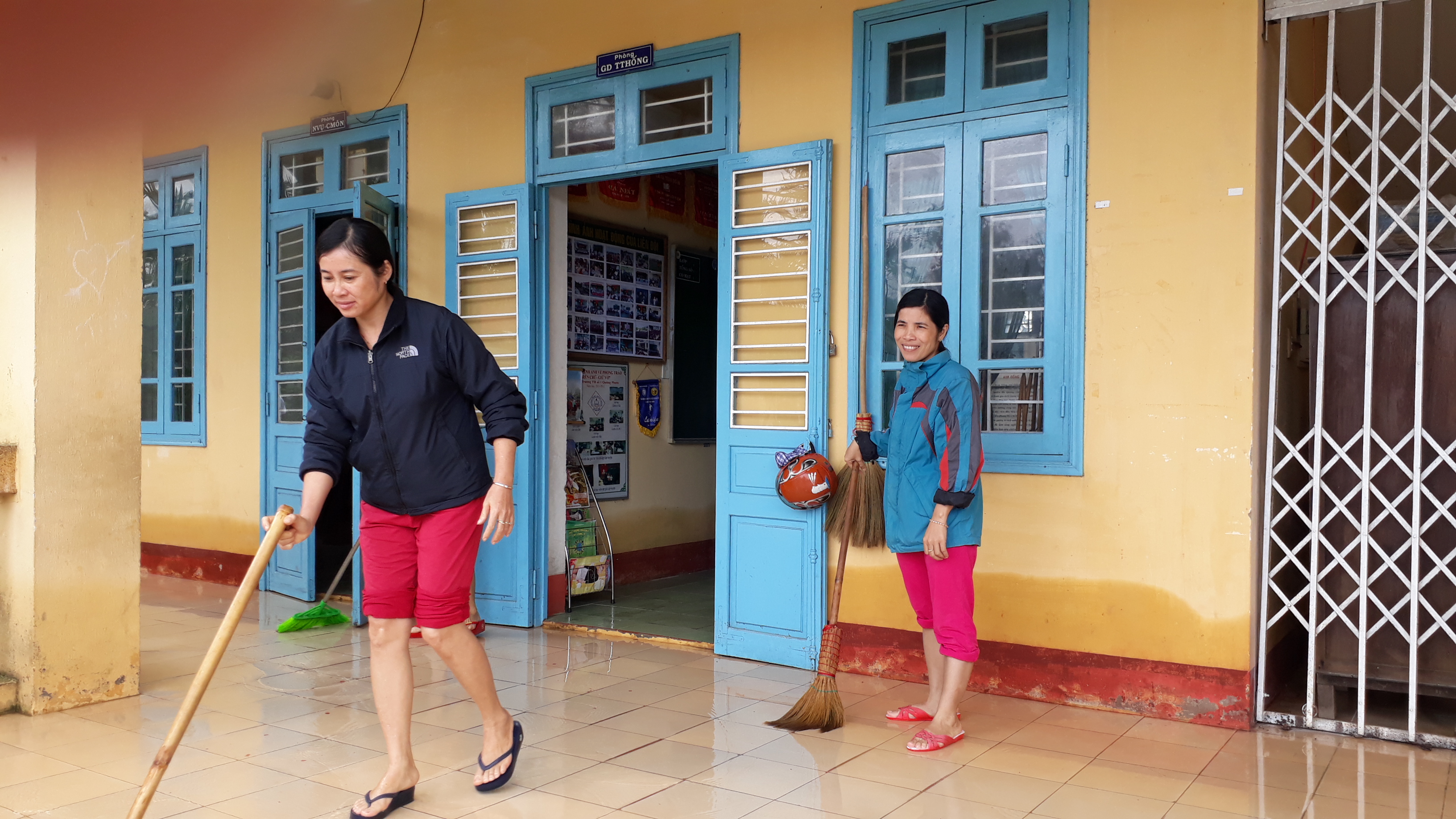 Huế: Các trường học làm vệ sinh chuẩn bị quay trở lại giảng dạy