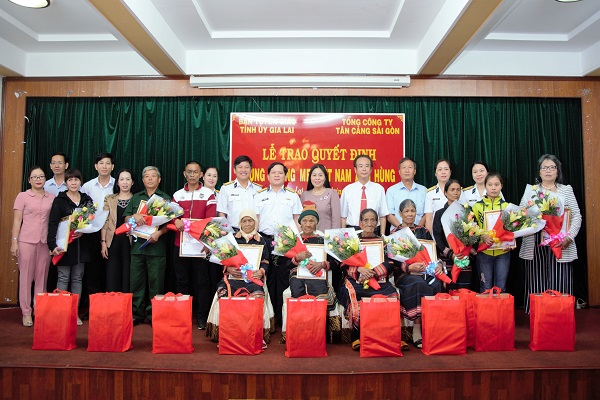 Tổng công ty Tân cảng Sài Gòn tri ân mẹ Việt Nam Anh hùng tại Gia Lai, Kon Tum - Hình 1