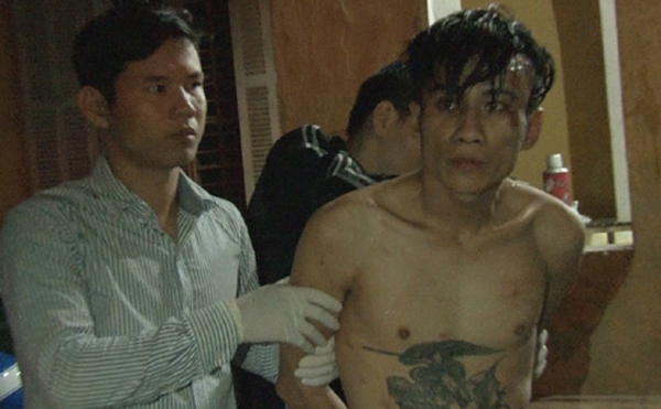 Bắt giữ đối tượng nhiễm HIV dùng dao uy hiếp để cướp xe máy