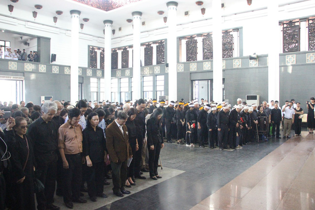 Chùm ảnh: Phó Thủ tướng đến viếng cụ Hoàng Thị Minh Hồ - Hình 12