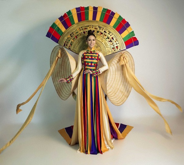 Nguyễn Thị Loan mang hình ảnh trống đồng, nón lá tới Miss Universe 2017 - Hình 4