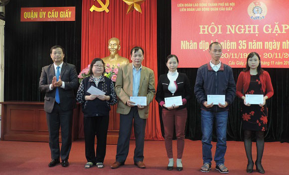 Quận Cầu Giấy (Hà Nội): Kỷ niệm 35 năm ngày Nhà giáo Việt Nam - Hình 8