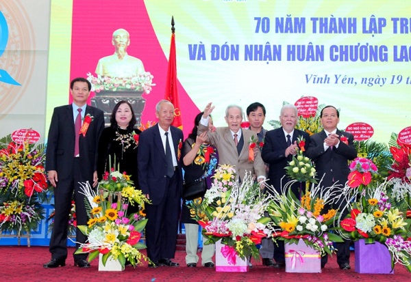 Vĩnh Phúc: Trường THPT Trần Phú Kỷ niệm 70 năm thành lập trường - Hình 2