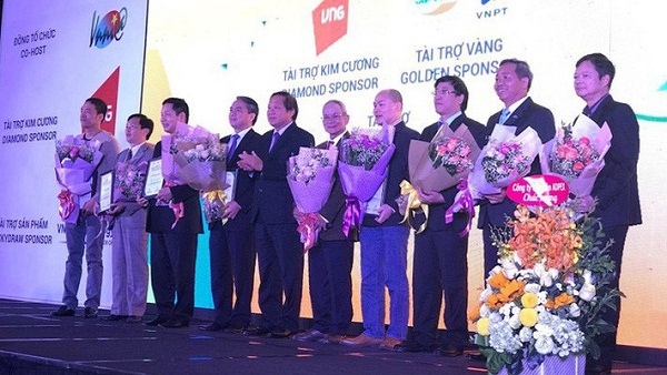 10 nhân vật ảnh hưởng lớn nhất Internet Việt Nam 10 năm