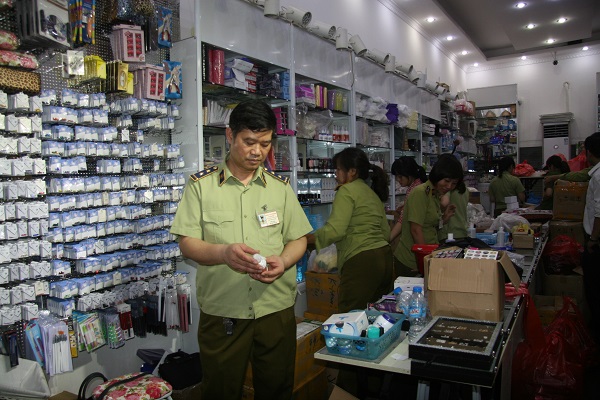 Tổng cục Thuế yêu cầu tăng cường quản lý thuế với hàng hóa xách tay