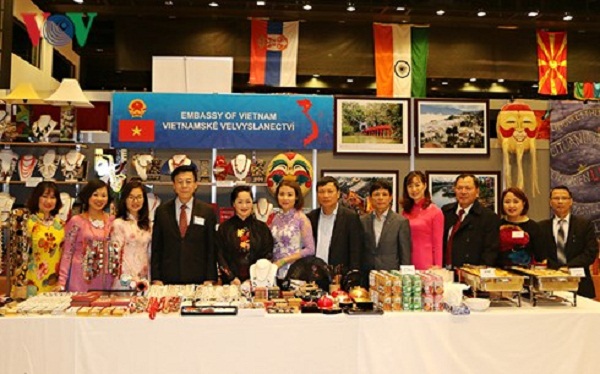 Việt Nam tham gia Hội chợ Giáng sinh quốc tế Praha 2017