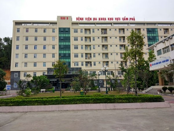 Quảng Ninh: Người đàn ông bất ngờ nhảy từ tầng 6 bệnh viện, tử vong tại chỗ - Hình 1