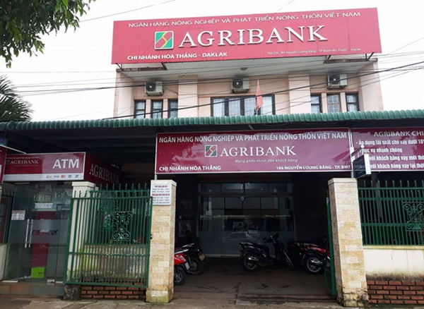 Đắk Lắk: Truy bắt kẻ nổ súng cướp ngân hàng Agribank