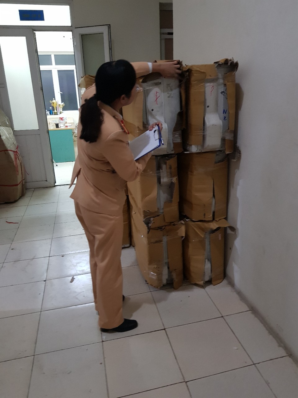 Thanh Hóa: Bắt giữ lô hàng điện tử số lượng lớn không giấy tờ hợp lệ