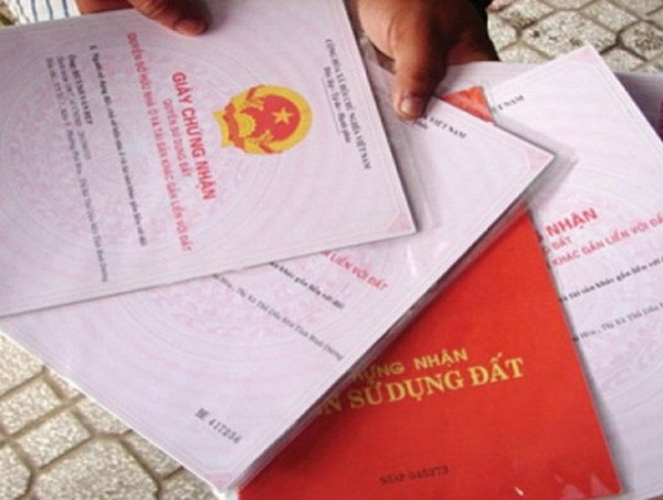 Nên xem xét lùi thời điểm có hiệu lực quy định ghi tên cả gia đình lên sổ đỏ