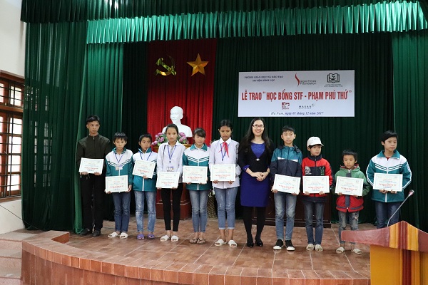 Masan Nutri-Science tặng học bổng cho học sinh nghèo tại Hậu Giang, Hà Nam - Hình 2