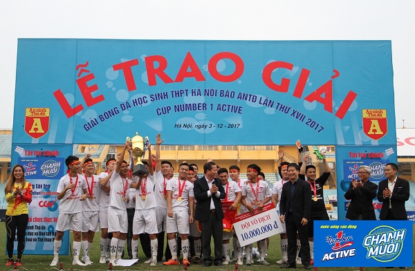Trận chung kết hấp dẫn của Giải bóng đá học sinh Hà Nội tranh Cup Number 1 Active lần thứ 17 - Hình 5