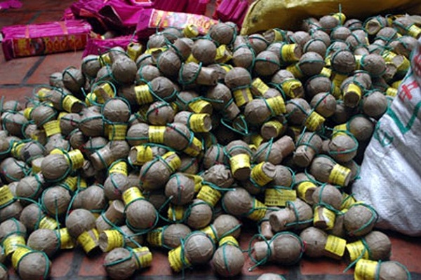 Hải Dương: Bắt giữ 3 đối tượng vận chuyển pháo đi tiêu thụ