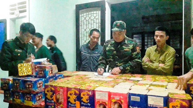 Quảng Trị: Bắt giữ 180 kg pháo nổ vượt biên giới