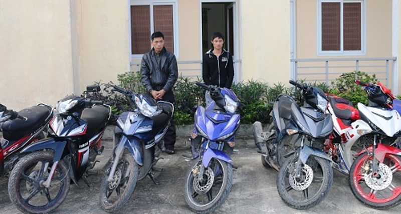 Hà Tĩnh: Bắt 2 đối tượng trộm hàng loạt xe máy ở Formosa - Hình 1