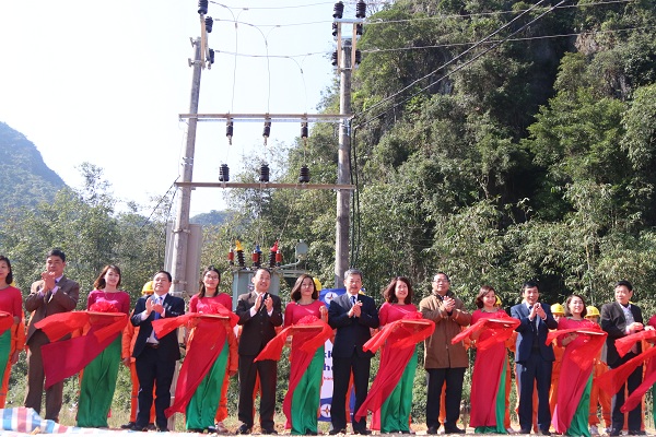 Đưa điện lưới quốc gia về bản trắng điện của tỉnh Lạng Sơn - Hình 1