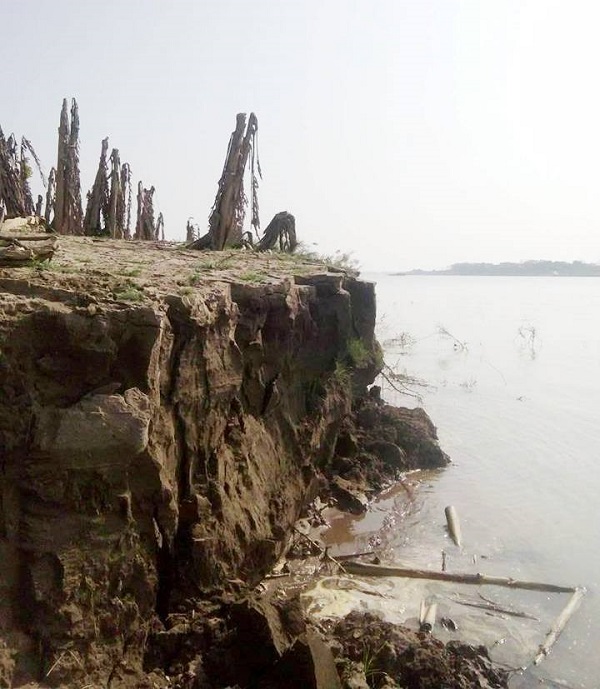 Khoái Châu (Hưng Yên): Người dân bức xúc vì đất nông nghiệp bị sạt lở nghiêm trọng