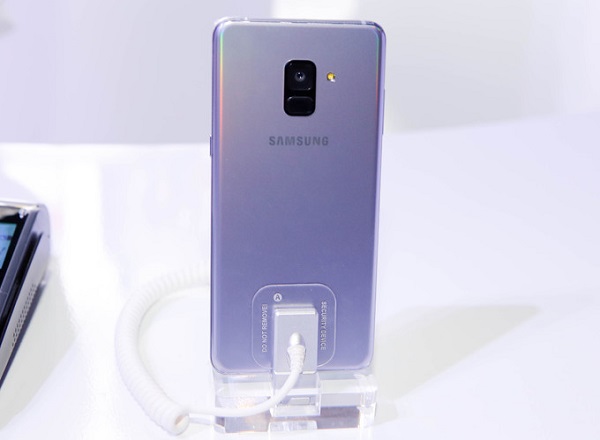 Cặp đôi Samsung Galaxy A về Việt Nam với mức giá từ 11 triệu - Hình 3