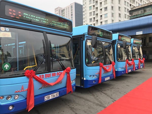Hà Nội: Mở thêm 2 tuyến xe buýt tới khu công nghệ cao Hòa Lạc - Hình 1