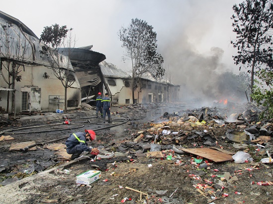 Vụ hỏa hoạn tại Công ty Tràng An 3 (Thanh Hóa): Đã tìm thấy 3 thi thể nạn nhân - Hình 1
