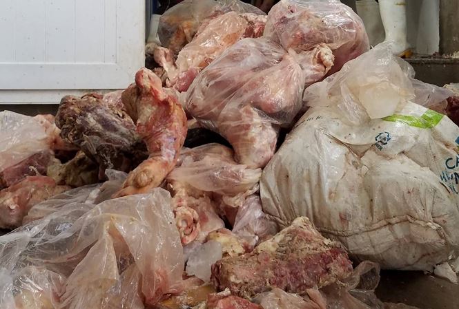 Hà Nội: Thu gần 1 tấn mỡ, bì lợn bẩn