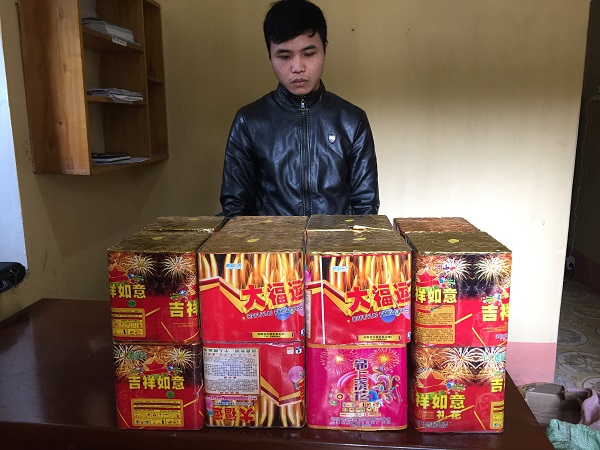Lào Cai: Bắt giữ nhiều vụ vận chuyển pháo nổ trái phép