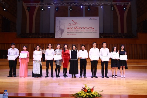 Toyota trao tặng 85 suất học bổng cho sinh viên các trường âm nhạc - Hình 1
