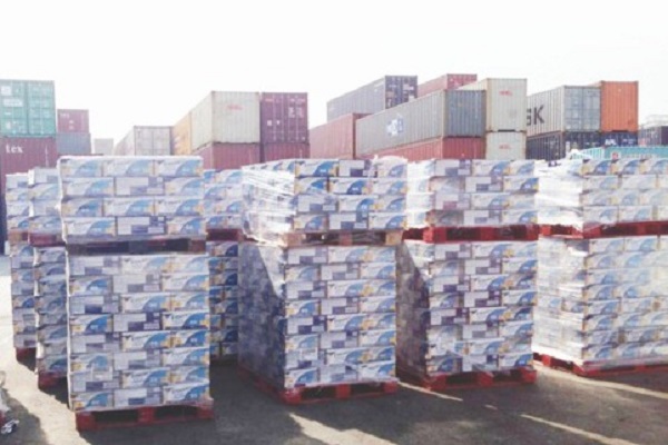 TP. HCM: Tiêu hủy gần 4 tấn bánh xuất khẩu vi phạm sở hữu trí tuệ - Hình 1