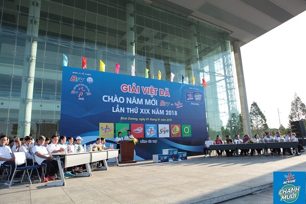 Hàng chục ngàn người tham ngày hội Việt dã Chào năm mới” BTV - Number 1 - Hình 1