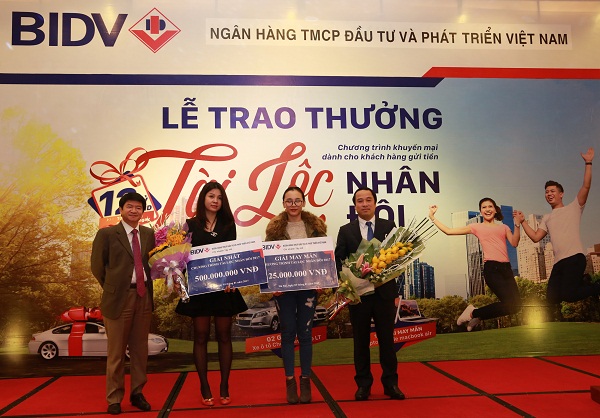 BIDV trao giải Nhất cho khách hàng trúng thưởng “Tài lộc nhân đôi”