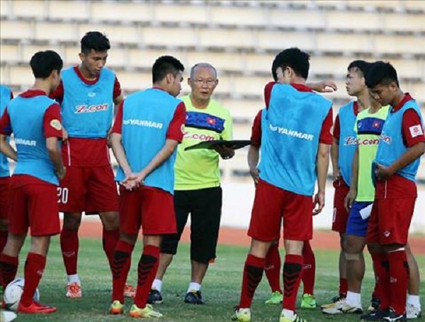 Hàng thủ U23 Việt Nam: Thầy Park vẫn chưa tìm ra lời giải - Hình 2