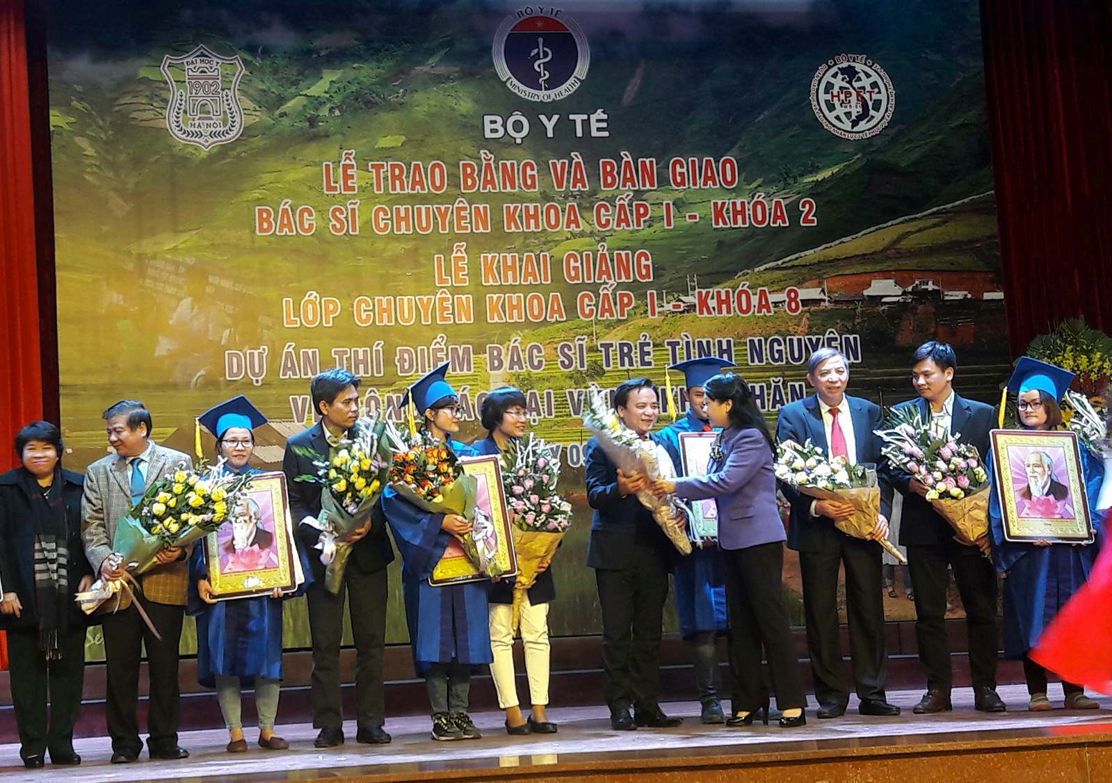 Bộ Y tế bàn giao thêm 7 bác sỹ trẻ tình nguyện cho vùng cao