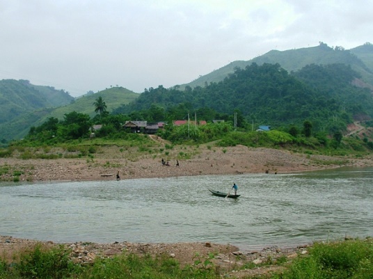 Quảng Bình: Một bé trai mất tích bí ẩn khi gửi sang nhà ngoại