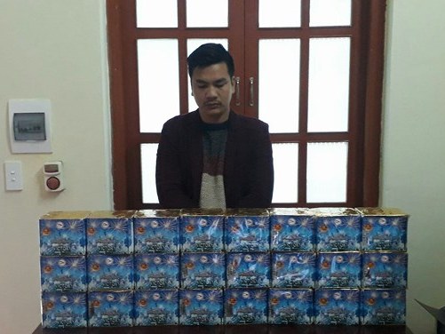 Nghệ An: 25 bánh pháo nổ “suýt” lọt cửa khẩu