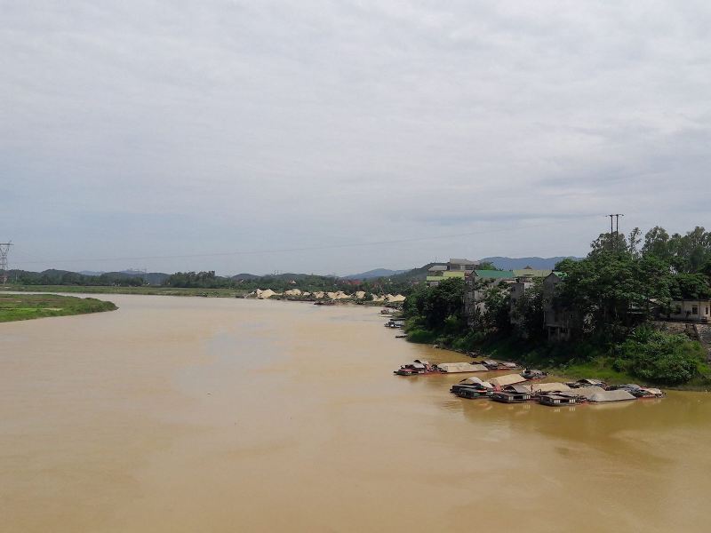 Nghệ An: Khởi tố giám đốc hợp tác xã chỉ đạo xã viên làm... “cát tặc”