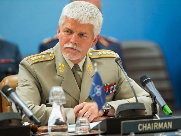 NATO xem xét tăng cường hỗ trợ huấn luyện quân sự cho Iraq