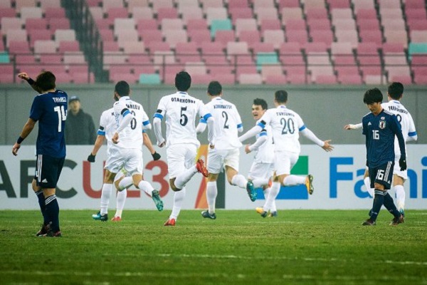 Thảm bại trước U23 Uzbekistan, ĐKVĐ U23 Nhật Bản rời giải - Hình 1