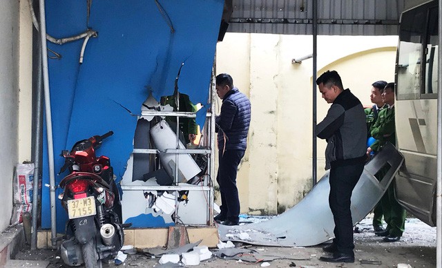 Nghệ An: Hai anh em họ chế mìn nổ tung cây ATM - Hình 2