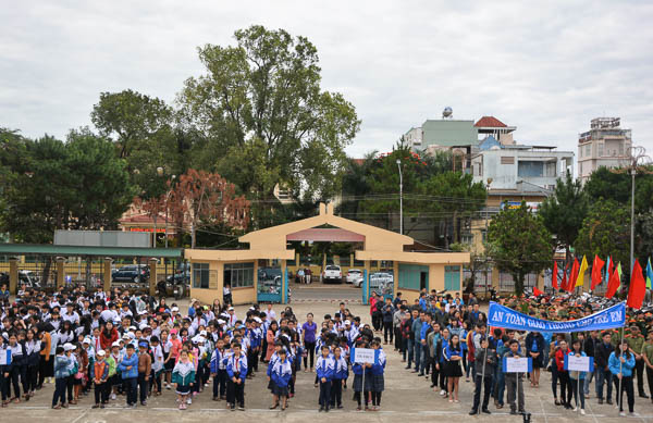 Gia Lai: Phát động Năm An toàn giao thông 2018 - Hình 2