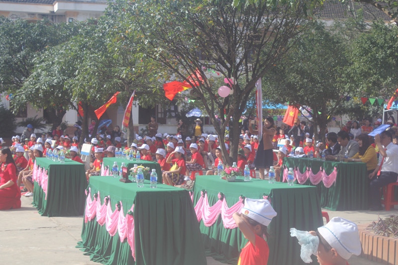 Hội chợ tuổi thơ vì học sinh nghèo dịp Tết Nguyên đán 2018 - Hình 4