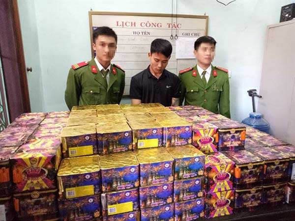 Nghệ An: Một ngày, phát hiện 2 vụ pháo lậu thu 404 kg